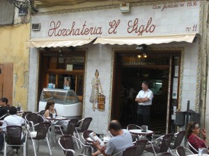 Another horchatería directly opposite Santa Catalina