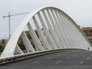 A view of the bridge designed by valencia's most famous architect, Santiago Calatrava.  The locals call it "The Comb".
