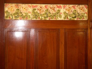 A detail from one of the walls in the Club Room in the Valencia train station.