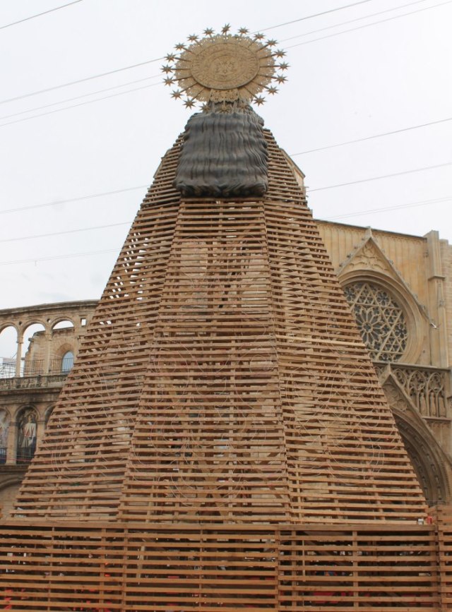 601509_520822144630499_2107972086_n